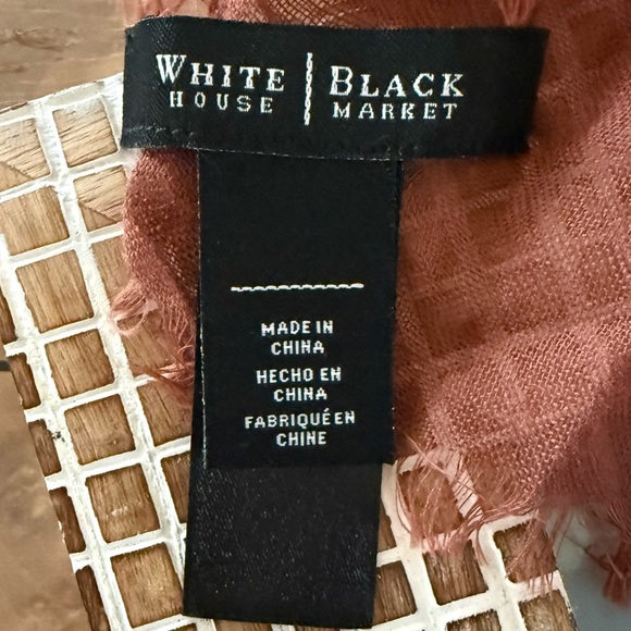 White House Black Market Beautiful Brown Scarf - Picture 6 of 6
